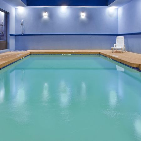 Holiday Inn Express & Suites Laurel By Ihg Bagian luar foto