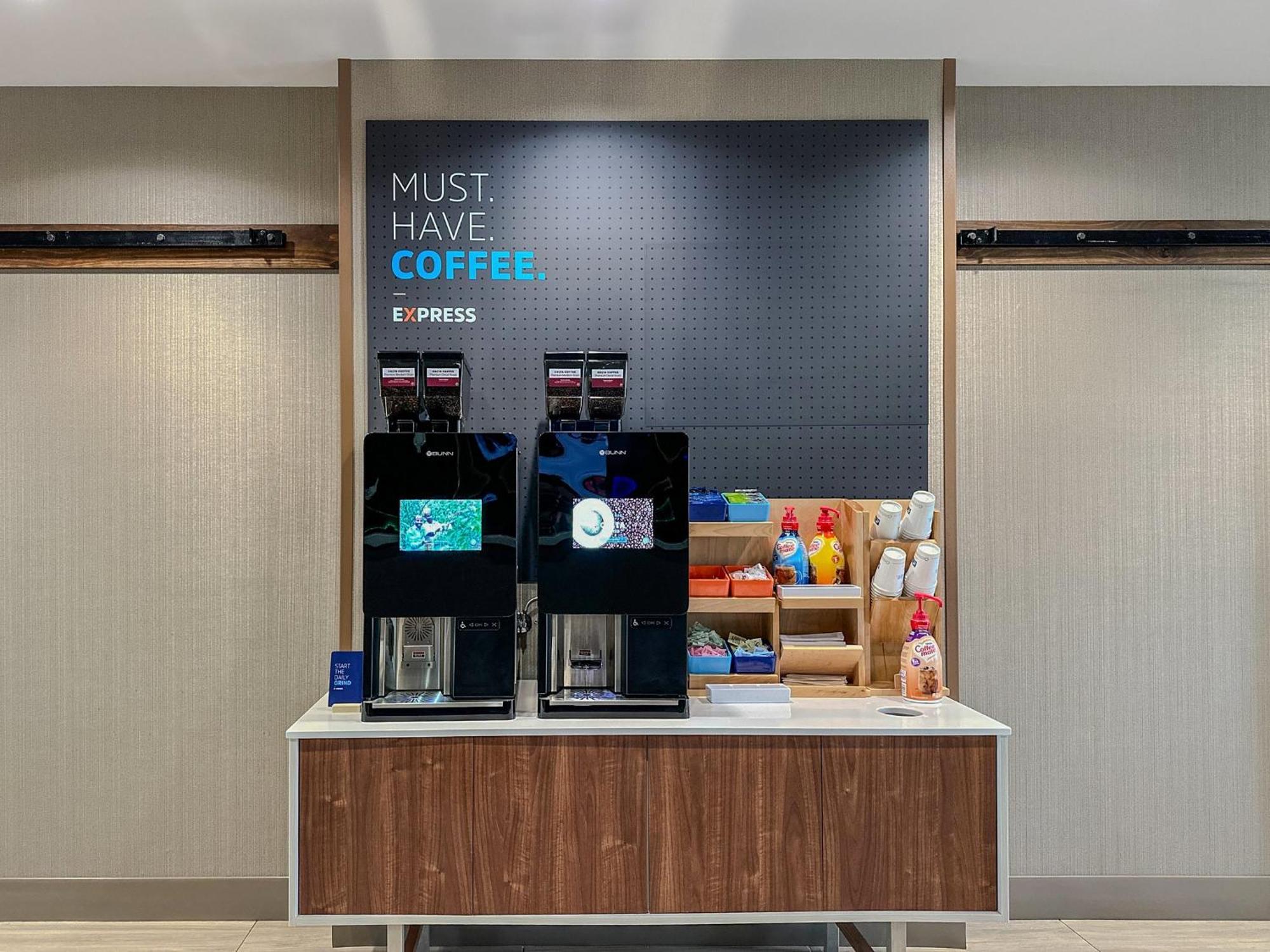 Holiday Inn Express & Suites Laurel By Ihg Bagian luar foto