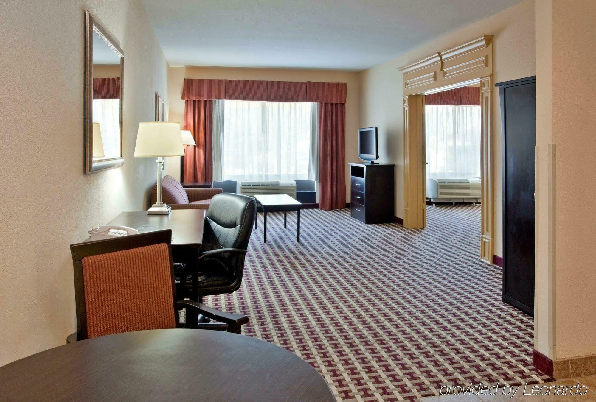 Holiday Inn Express & Suites Laurel, An Ihg Hotel Ruang foto