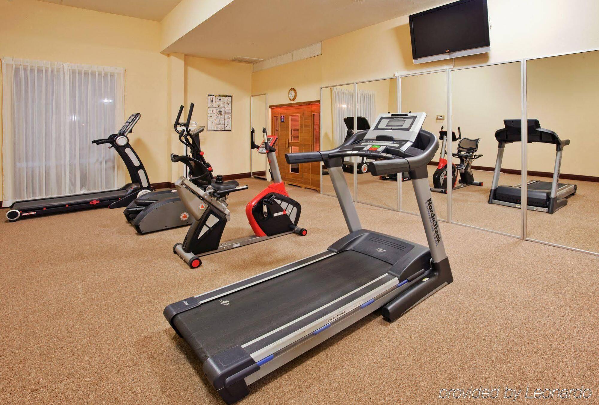 Holiday Inn Express & Suites Laurel By Ihg Bagian luar foto
