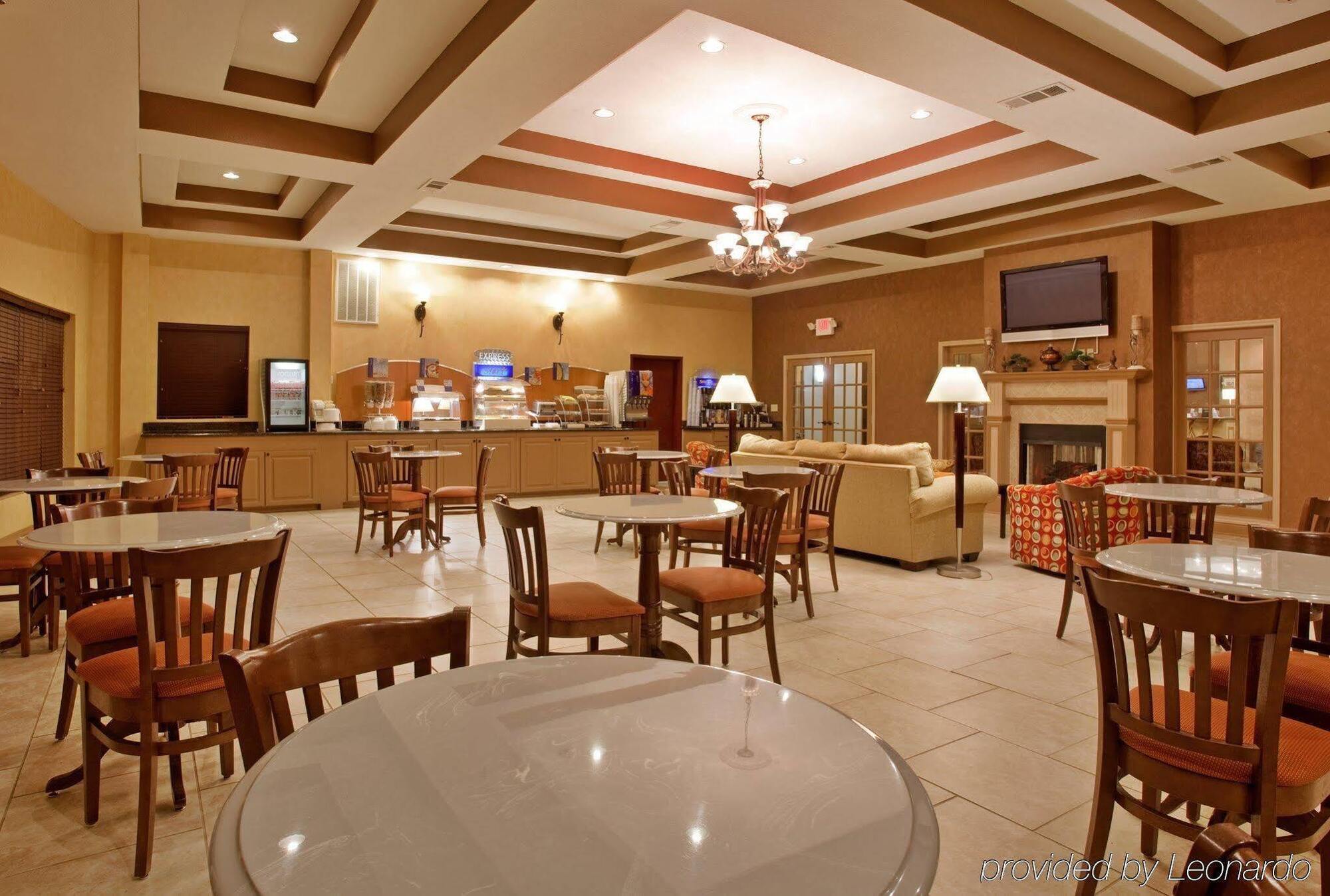 Holiday Inn Express & Suites Laurel By Ihg Bagian luar foto