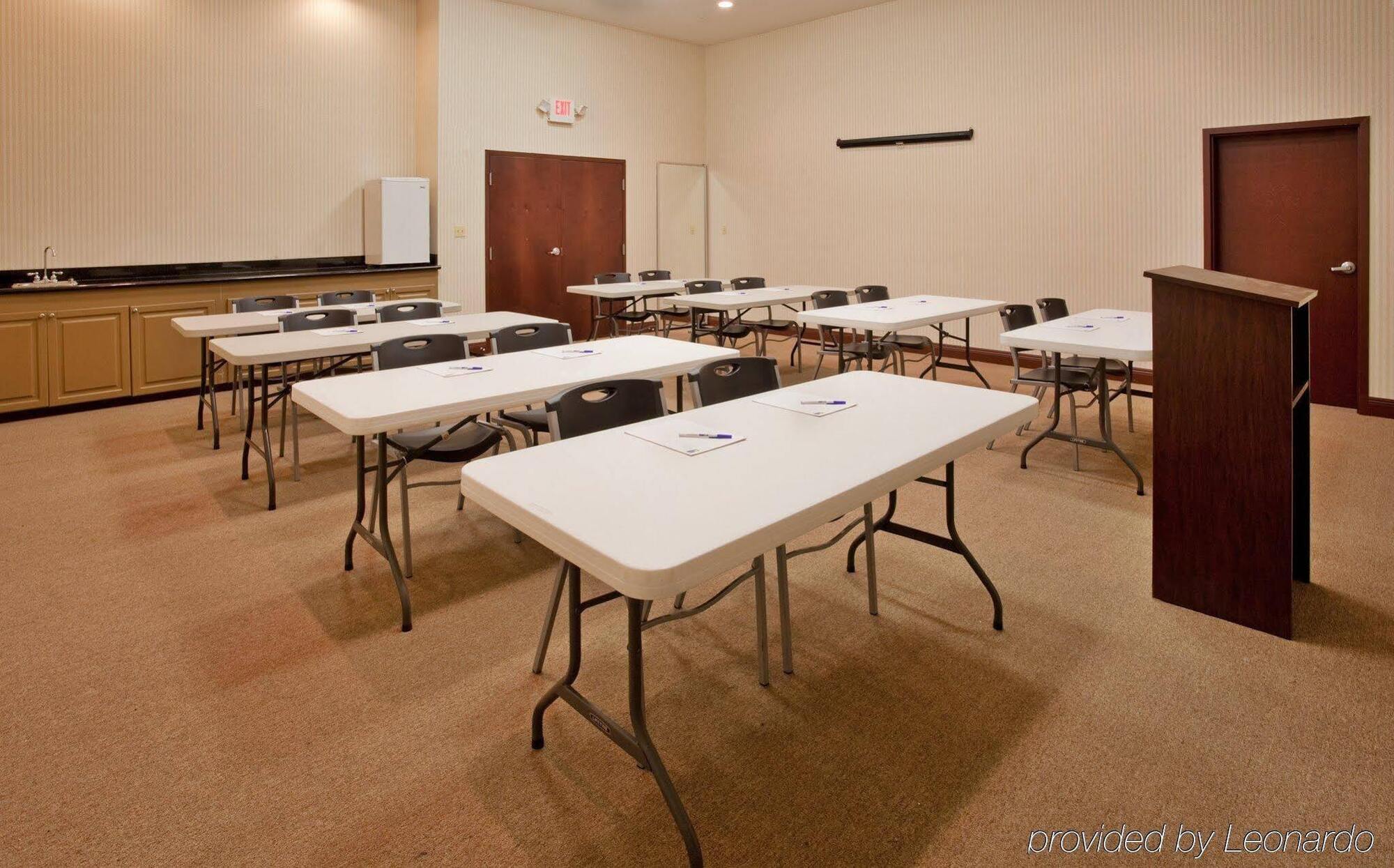 Holiday Inn Express & Suites Laurel By Ihg Bagian luar foto